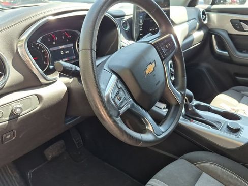Used 2025 Chevrolet Blazer LT FWD image 7