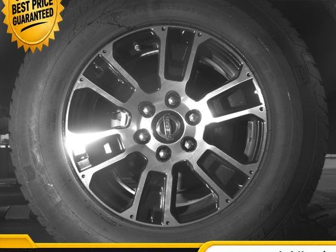 Used 2022 Nissan Titan SV RWD image 25