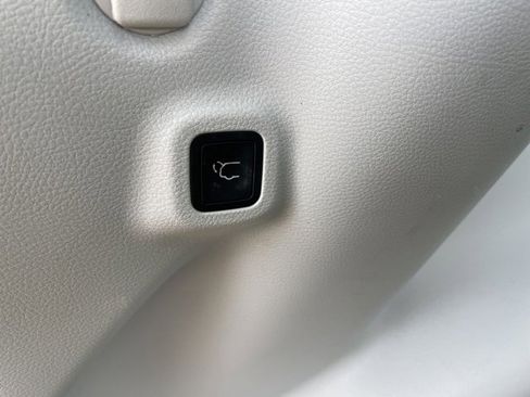 Used 2018 Jeep Compass Latitude w/ Popular Equipment Group image 67