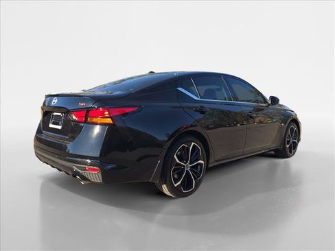 New 2025 Nissan Altima 2.5 SR image 6