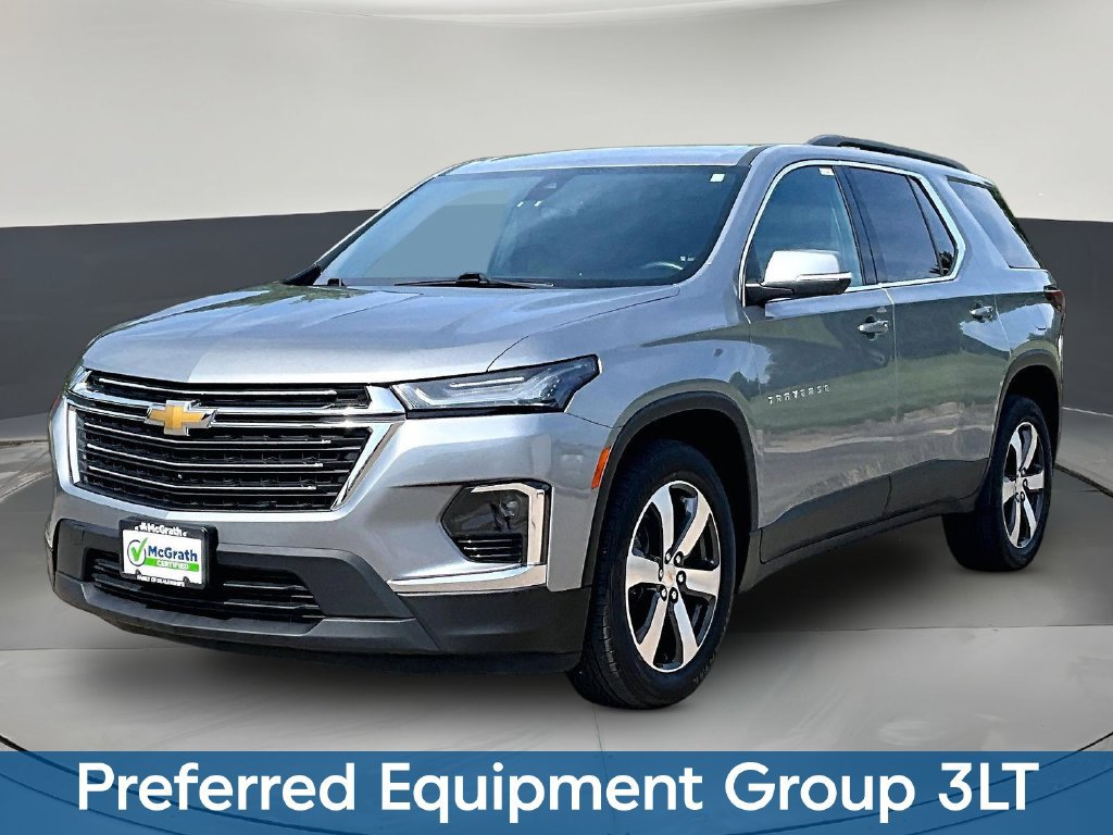 Used 2023 Chevrolet Traverse LT w/ LT Premium Package AWD/4WD image 3