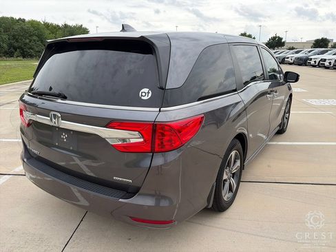 Used 2018 Honda Odyssey Touring image 8