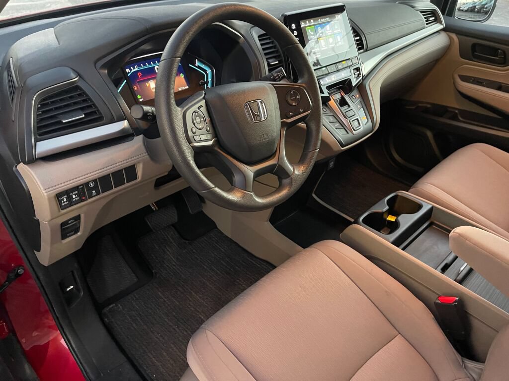 Certified 2024 Honda Odyssey EX image 6