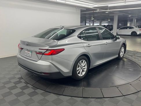 Used 2026 Toyota Camry LE FWD image 5