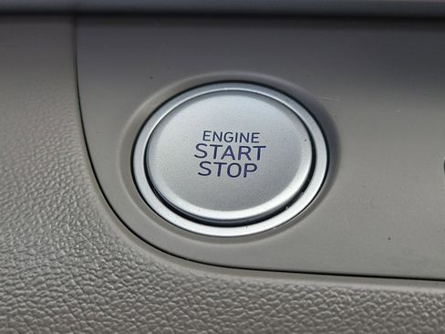 Certified 2024 Hyundai Elantra SEL w/ Convenience Package image 12