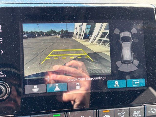 Used 2024 Honda Odyssey Elite image 17