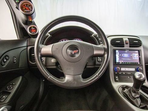 Used 2006 Chevrolet Corvette Z06 w/ Preferred Equipment Group image 41