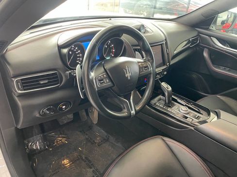 Used 2019 Maserati Levante image 18