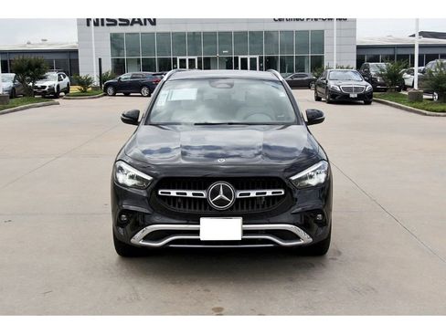 Used 2025 Mercedes-Benz GLA 250 4MATIC image 8