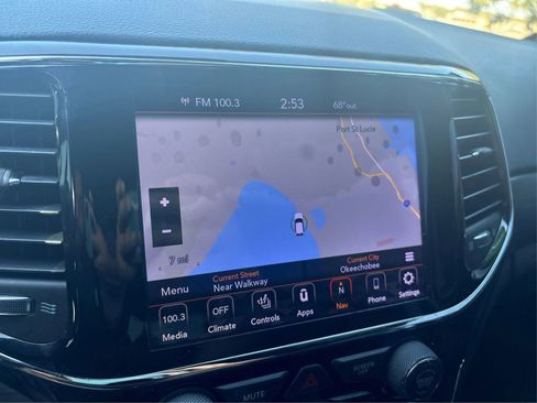 Used 2020 Jeep Grand Cherokee Altitude image 22