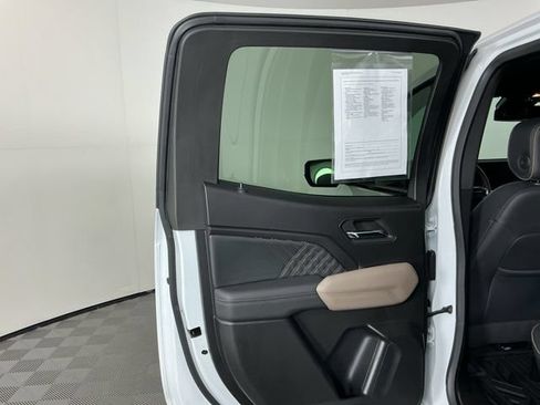 Used 2024 GMC Canyon Denali AWD/4WD image 28