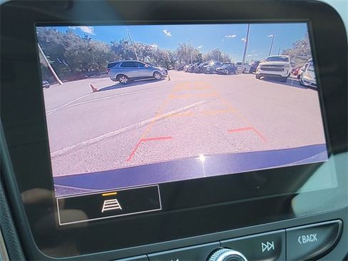 Used 2022 Chevrolet Malibu Premier image 32