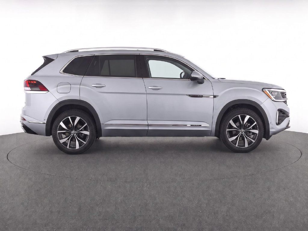 Certified 2024 Volkswagen Atlas Cross Sport SEL Premium R-Line AWD/4WD image 6