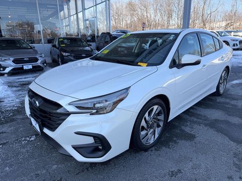 Used 2023 Subaru Legacy Limited image 9