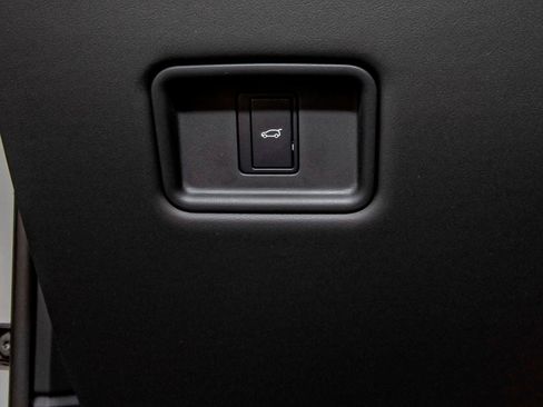 New 2025 Land Rover Range Rover Sport Dynamic SE image 10