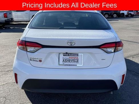 Used 2023 Toyota Corolla LE FWD image 4