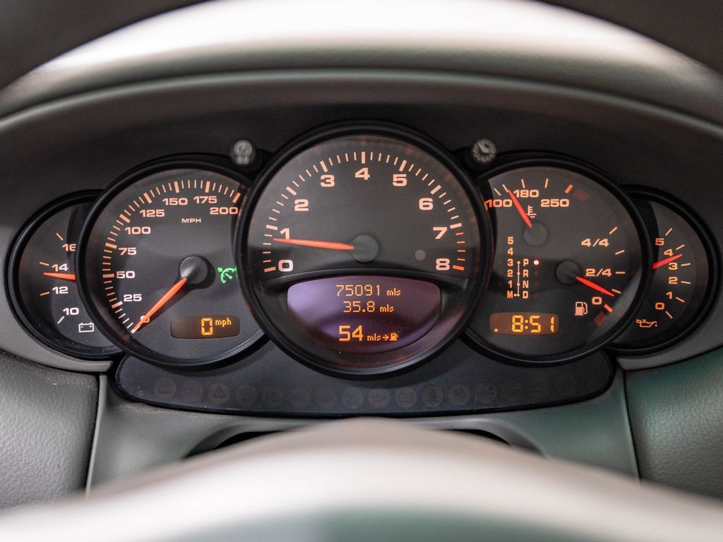 Used 2002 Porsche 911 Carrera RWD image 29