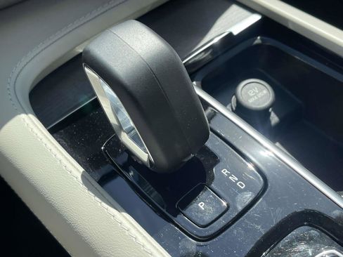 Certified 2024 Volvo XC90 T8 Plus w/ Protection Package Premier image 30