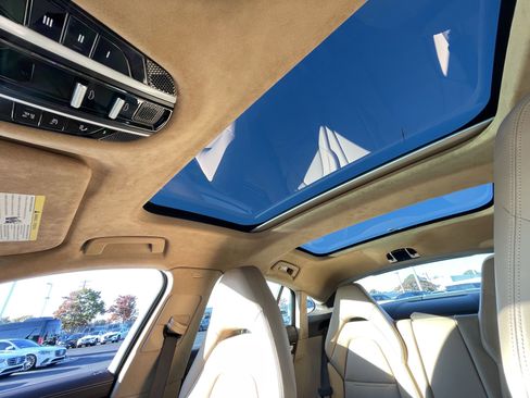 Used 2023 Porsche Panamera GTS image 28