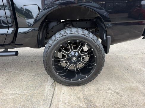 Used 2021 Nissan Titan S RWD image 8