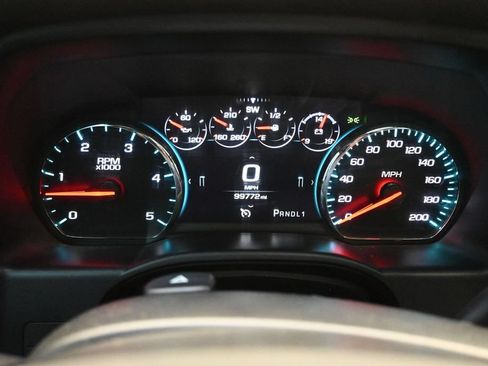 Used 2019 GMC Sierra 2500 Denali w/ Suspension Package, Off-Road AWD/4WD image 17