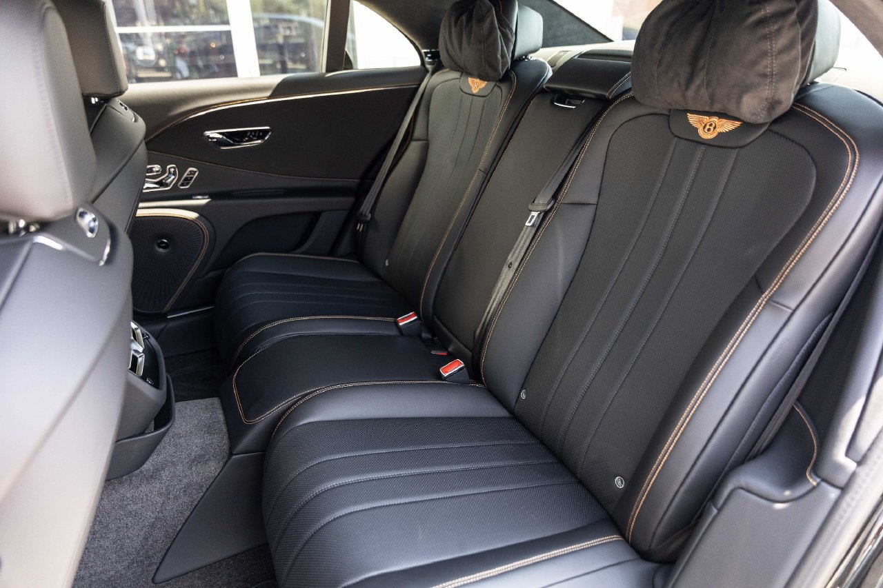 Certified 2025 Bentley Flying Spur Plug-In Hybrid AWD/4WD image 45