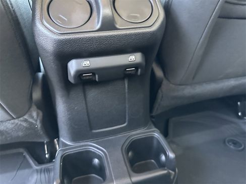 New 2023 Jeep Gladiator Willys image 21