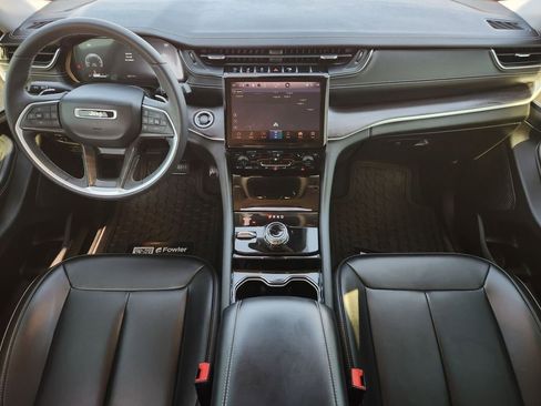 Used 2023 Jeep Grand Cherokee Limited w/ Black Appearance Package image 26