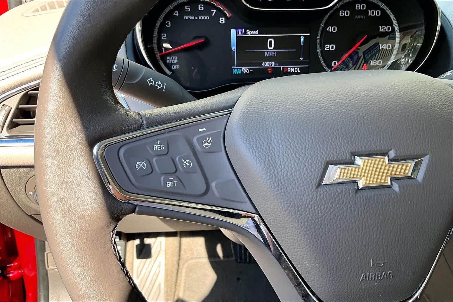 Used 2017 Chevrolet Cruze Premier FWD image 24