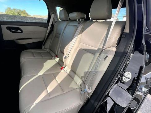 Certified 2024 Nissan Rogue SL w/ SL Premium Package image 19