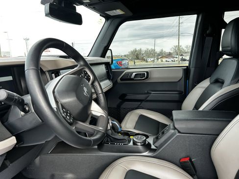 Used 2024 Ford Bronco Wildtrak image 10