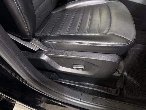 Used 2018 Ford Edge SEL w/ Equipment Group 201A AWD/4WD image 37