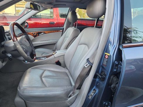 Used 2005 Mercedes-Benz E 320 Sedan image 13