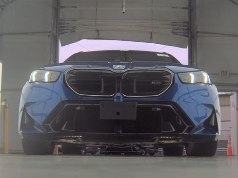 Used 2025 BMW M5 Touring image 13