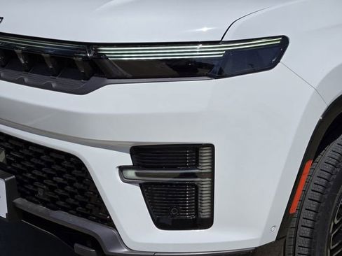 New 2026 Jeep Grand Wagoneer L Limited AWD/4WD image 6
