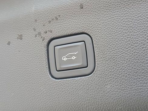 Certified 2023 Buick Enclave Premium AWD/4WD image 9