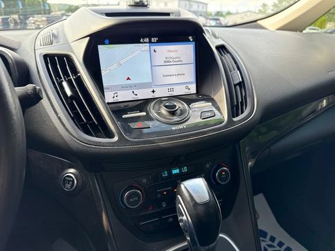 Used 2017 Ford C-MAX Energi Titanium w/ Equipment Group 501A FWD image 21