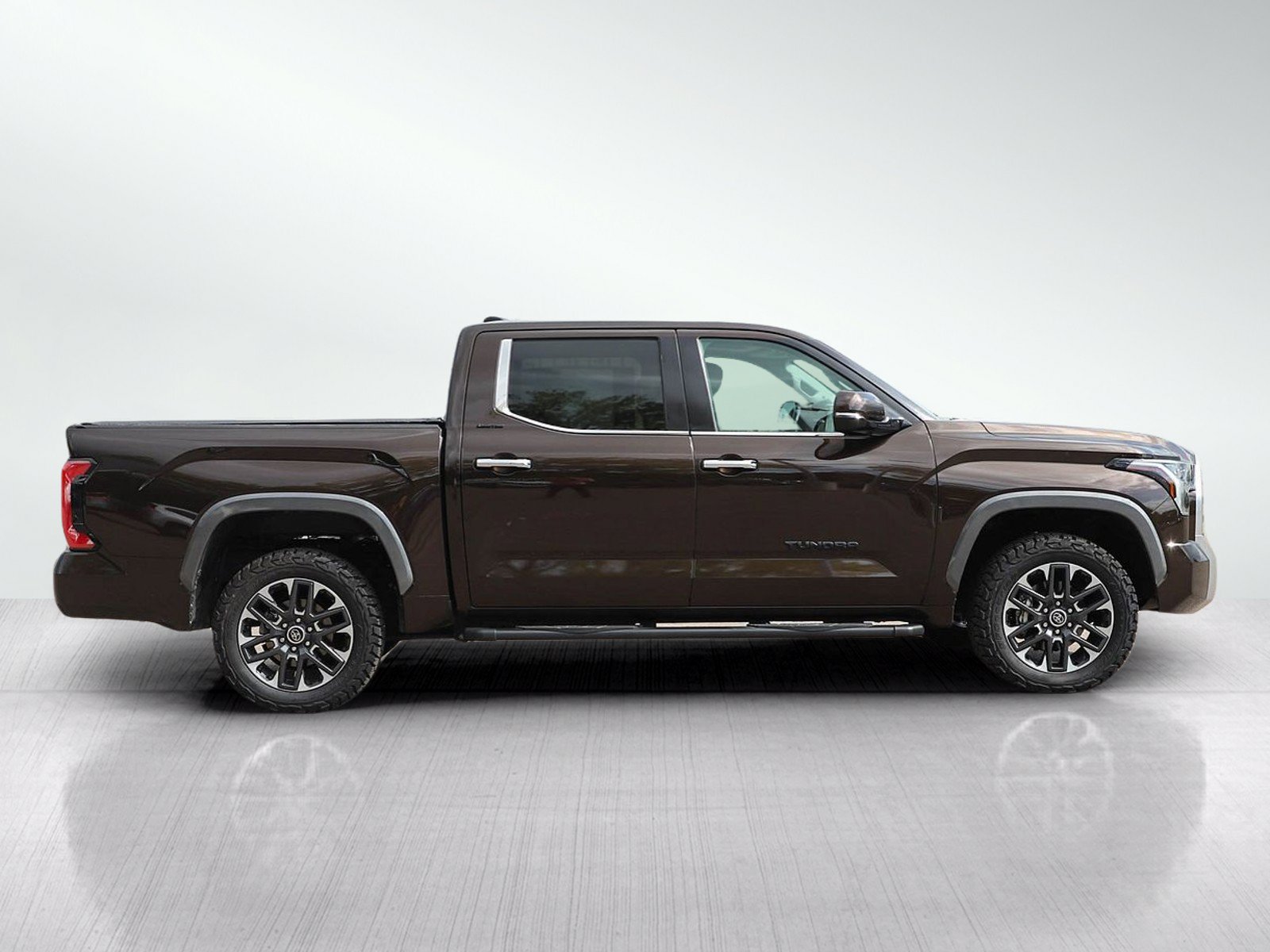Used 2024 Toyota Tundra Limited AWD/4WD image 6