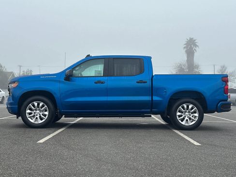 Used 2023 Chevrolet Silverado 1500 Custom image 2