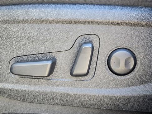 Certified 2025 Kia Telluride S image 27