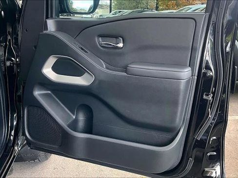 Certified 2022 Nissan Frontier SV w/ Technology Package image 21
