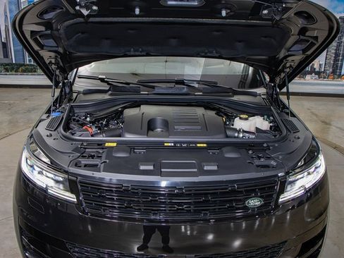 New 2025 Land Rover Range Rover Sport Dynamic SE image 5