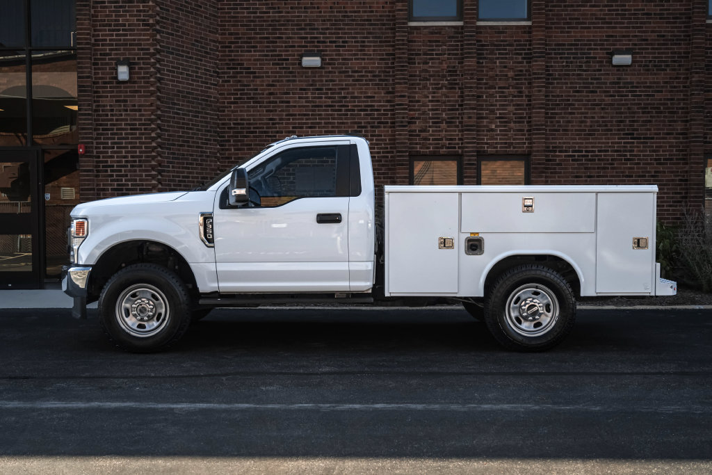 Used 2022 Ford F350 XL w/ Power Equipment Group AWD/4WD image 3