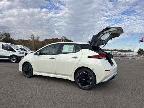 New 2025 Nissan Leaf SV Plus image 30