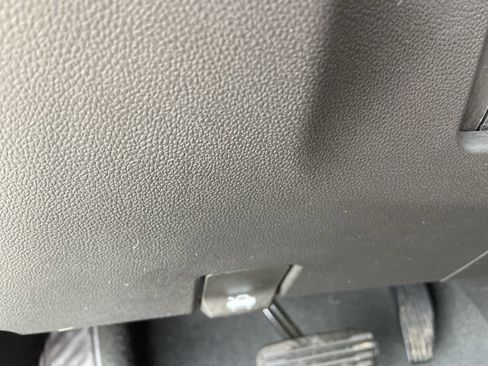 Used 2023 Chevrolet Silverado 1500 ZR2 image 46