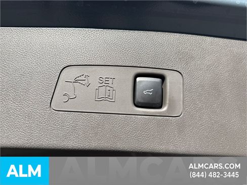 Used 2024 Lincoln Corsair AWD image 23