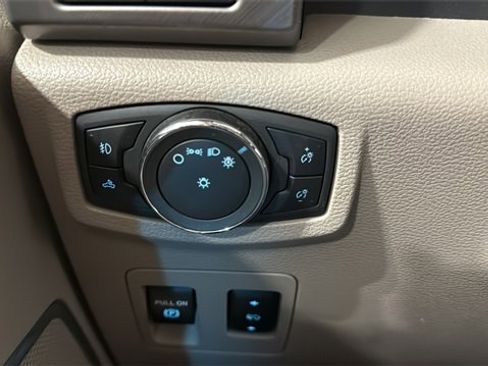 Used 2020 Ford F150 Limited image 21