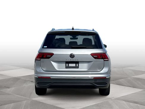 Used 2023 Volkswagen Tiguan SE FWD image 7