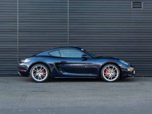 Certified 2021 Porsche 718 Cayman S image 9