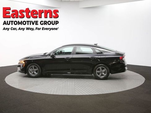 Used 2024 Nissan Sentra SV image 60